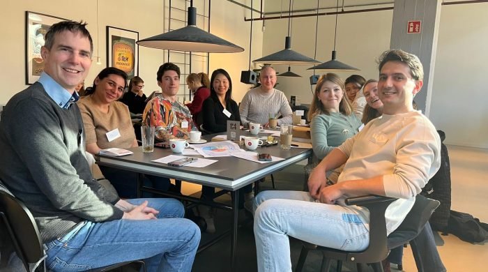 coffee-meetup-eiuu__Vh