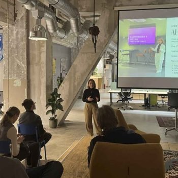 keynote-presentation-D6lMkUq